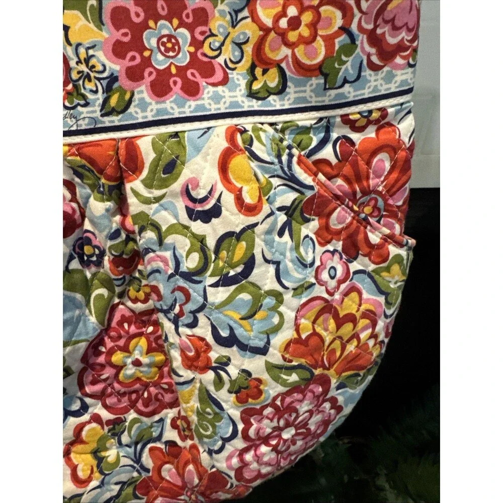 Vera Bradley Hope Garden Floral Women’s Shoulder Bag with Zip Closure Retired